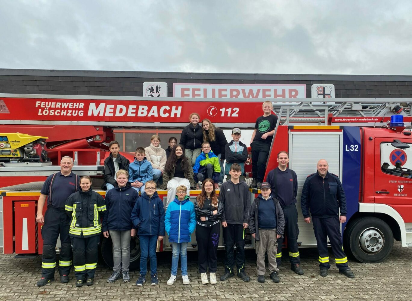 114 Schüler zu Besuch bei der Feuerwehr